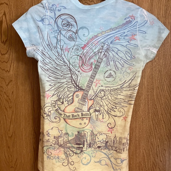 🎸 Official Rock and Roll Hall of Fame and Museum T-Shirt Large (Junior Sizing) - Picture 2 of 8